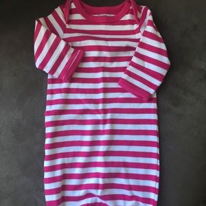 ⭐️ moving sale! NWOT Zutano Sleeper Gown